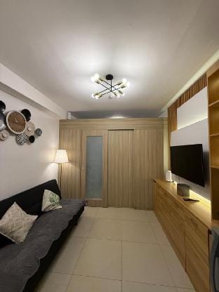 Double-sized Bed @ Adlaw Suite Mall of Asia Pasay Vacation rental in Pasay