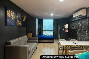 Amazing Century Spire Makati High Floor View 3921 Vacation rental in Makati