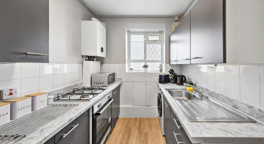 White City Retreat - 2 Bedroom Apartment in London