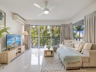 Sun-Kissed Getaway @ Mainsail Vacation rental in Sunshine Coast