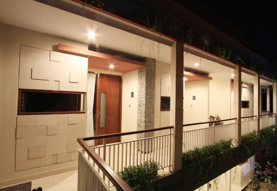 Saren Guesthouse By Secoms Hotel in North Kuta