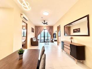 Jeff & Ricky Homestay@135 Kenny Hill Residence Apartment in Kuching