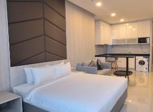 Cozy & Chic Short Stay @Hartamas Apartment in Petaling Jaya