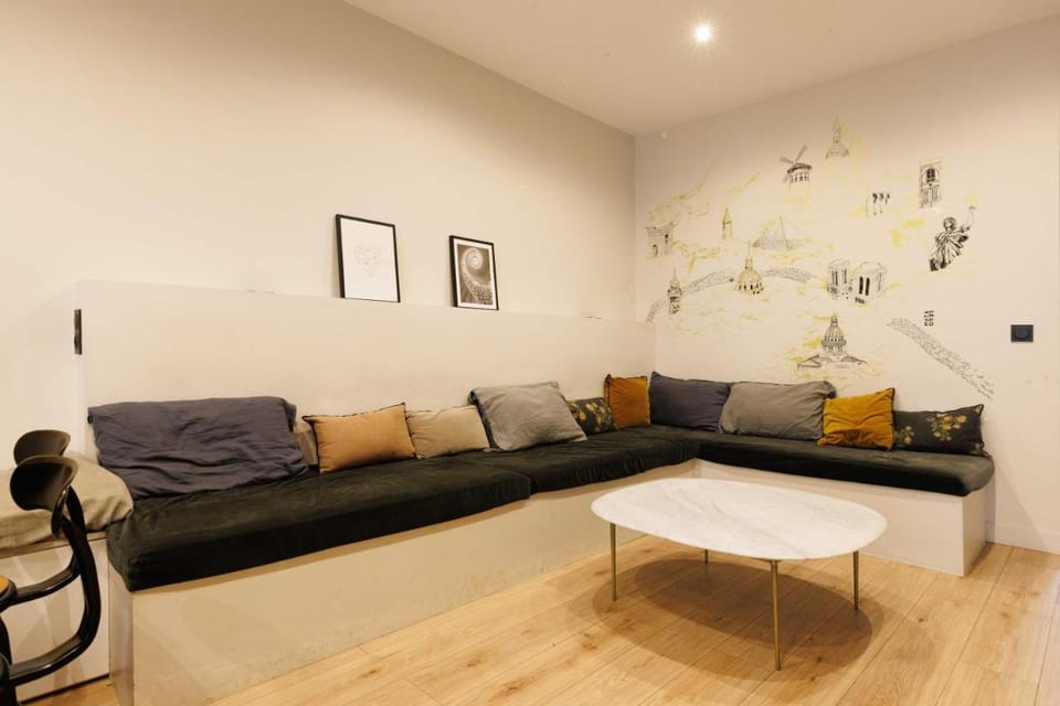 Cosy apartment - 4BR/12P - Canal Saint-Martin Apartment in Paris