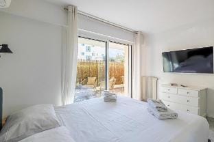 Charming apt with large terrace and A/C Apartment in Cannes