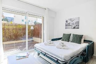 Charming apt with large terrace and A/C Apartment in Cannes