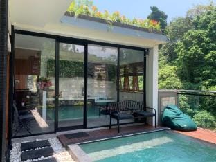 Beji Hill Terrace Villa in Sukawati