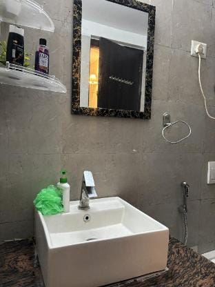 Peaceful Perch Apartment in Noida