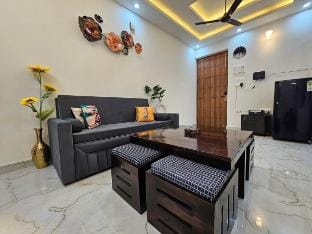 1 BHK Apartment in Dehradun with mountain view Vacation rental in Dehradun