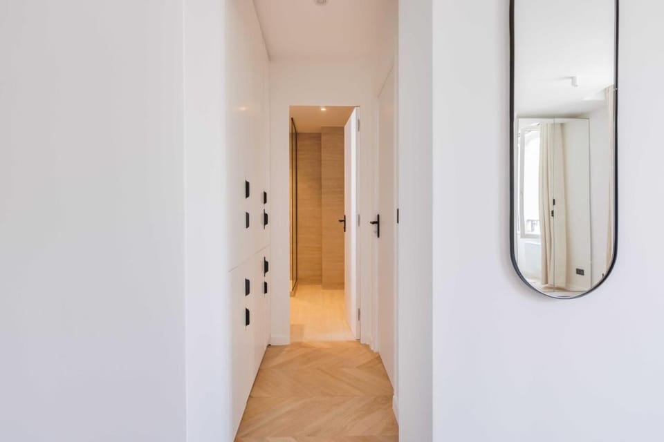 Renovated Studio rue du Roi de Sicile / Marais Apartment in Paris