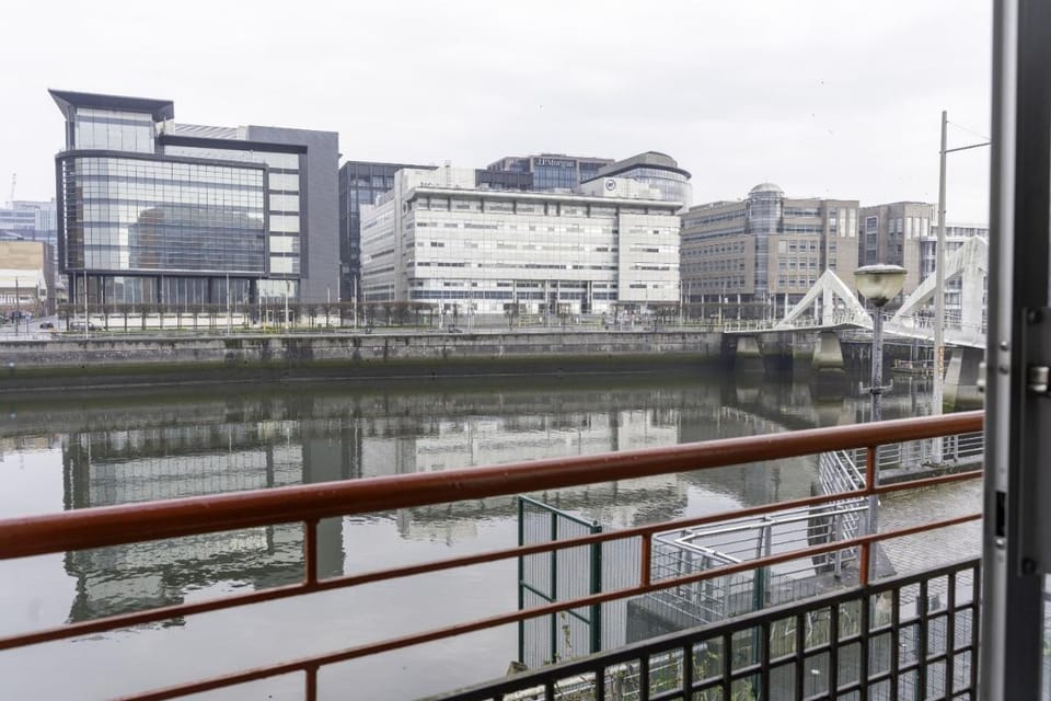 Riverview House Apartment in Glasgow