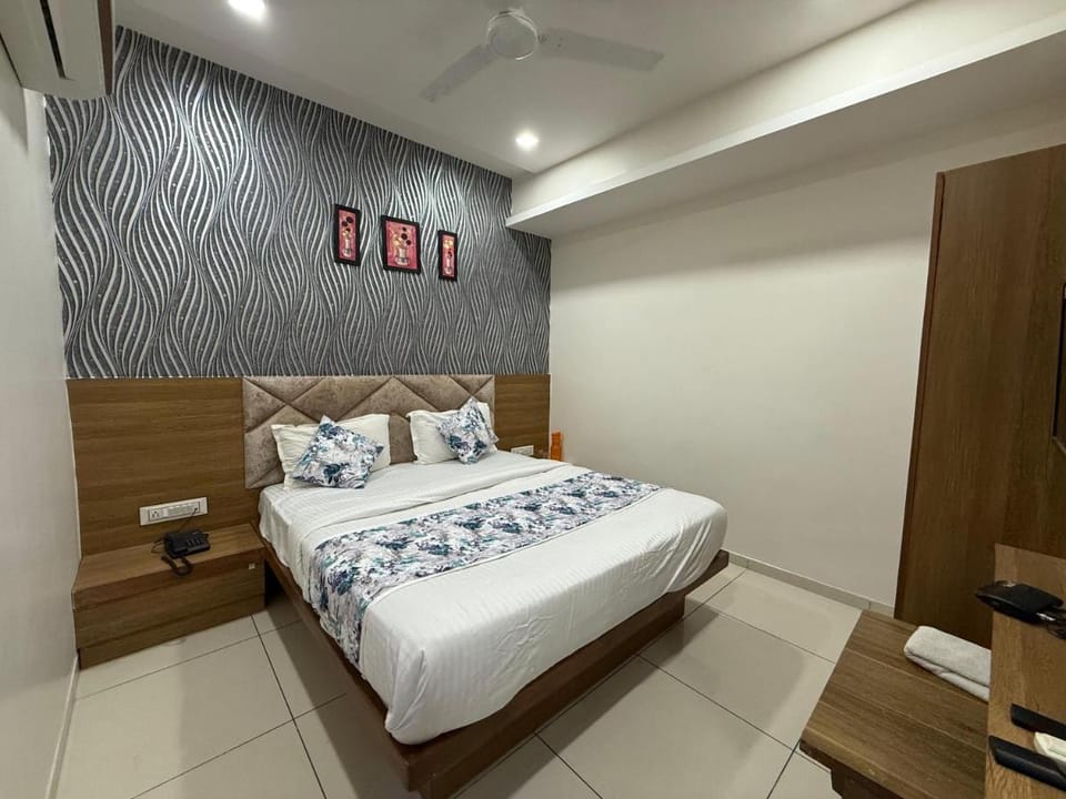 Hotelsuncity inn Hotel in Vadodara