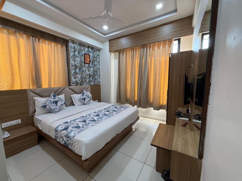 Hotelsuncity inn Hotel in Vadodara