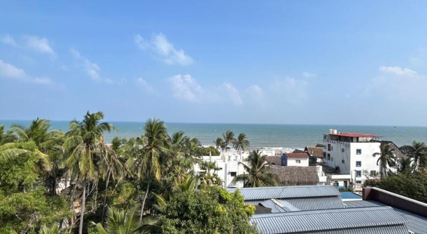 The Elite Beachview Bed and Breakfast in Puducherry, India