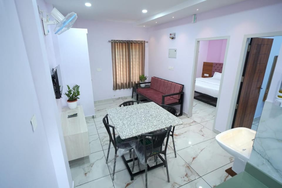 Madayi Residency Hotel in Kerala