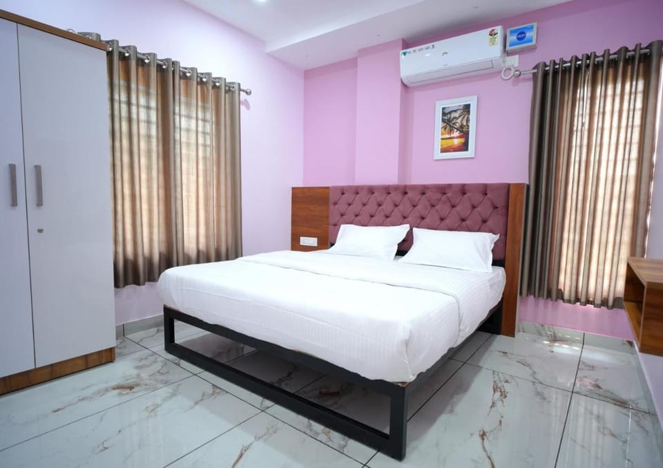Madayi Residency Hotel in Kerala