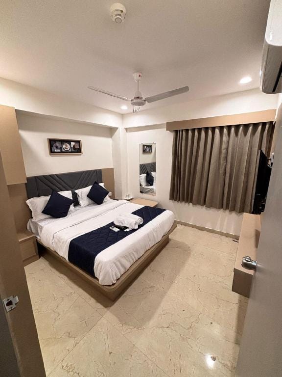 HOTEL ROYAL SQUARE Hotel in Ahmedabad
