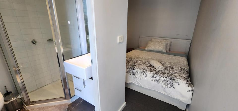 Lovely Private Master Bedroom Vacation rental in Melbourne
