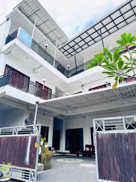 Canggu77 GuestHouse Apartment in North Kuta