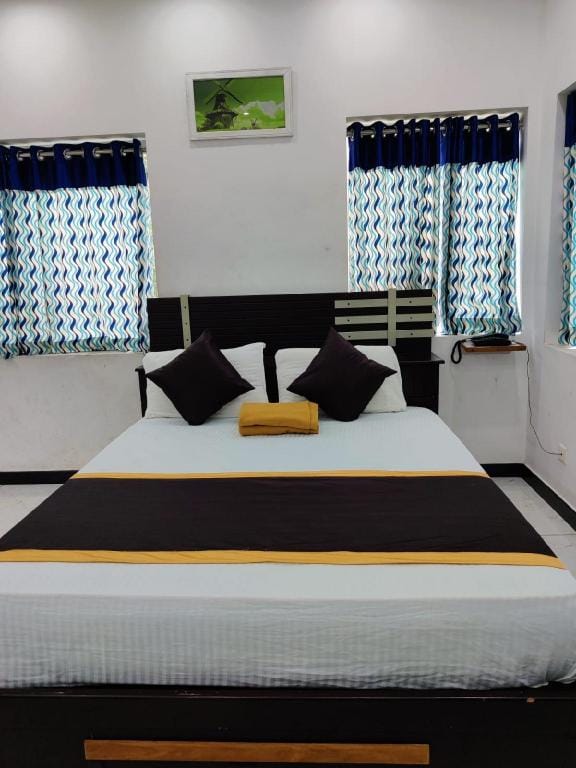 Mountain Lake Poomala Pvt Ltd Hotel in Kerala