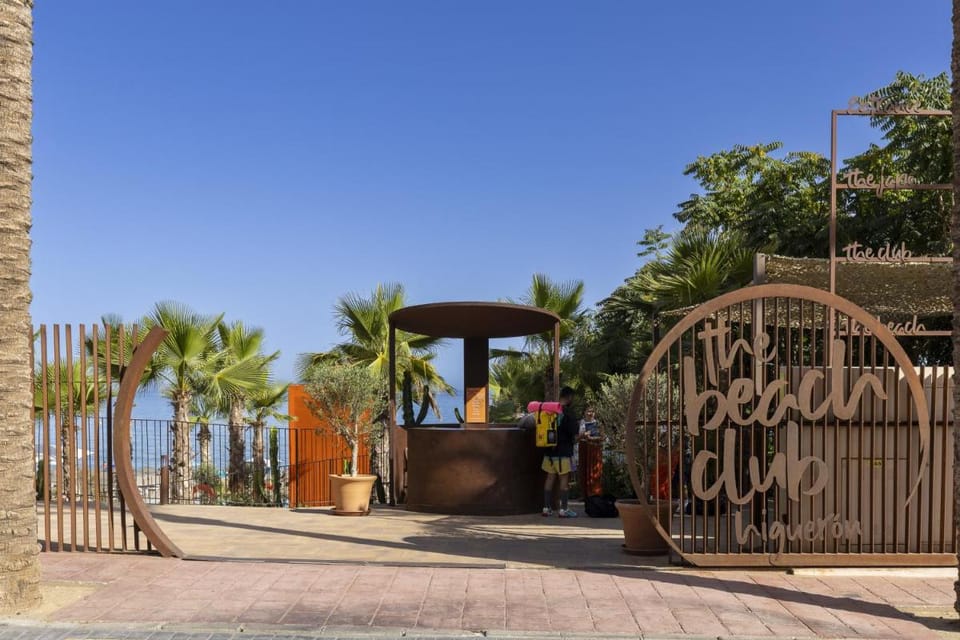 Stylish Apartment with Large Terrace in Higueron Apartment in Costa del Sol