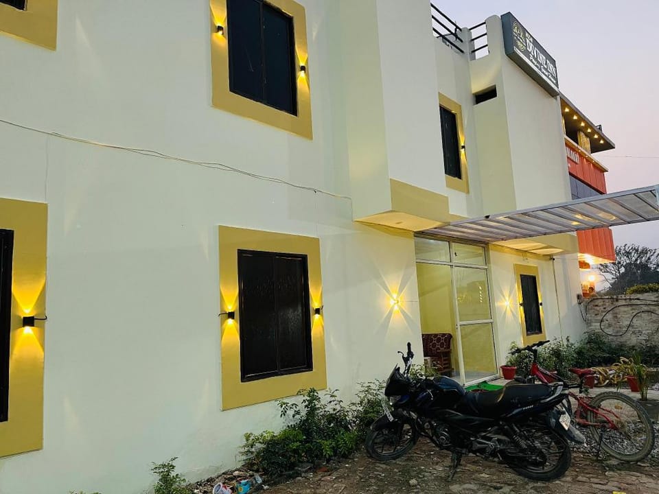 NEW DIVINE INN BED  Apartment in Varanasi