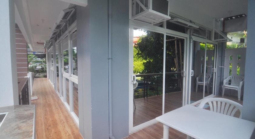 Aguada Hills Residence Apartment in Puerto Galera