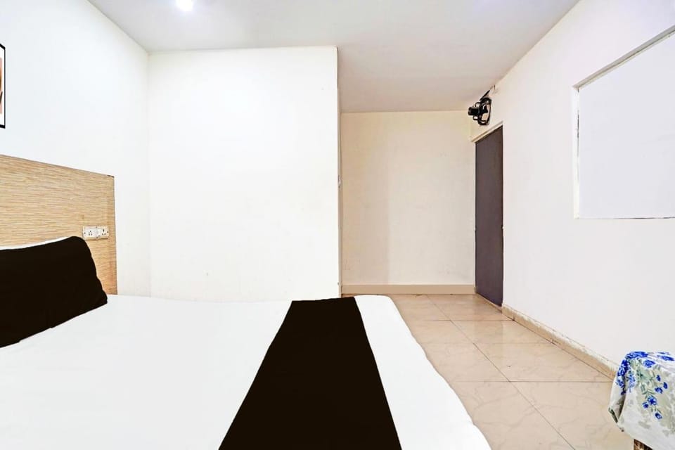 Hotel O The Glory Hotel in Noida