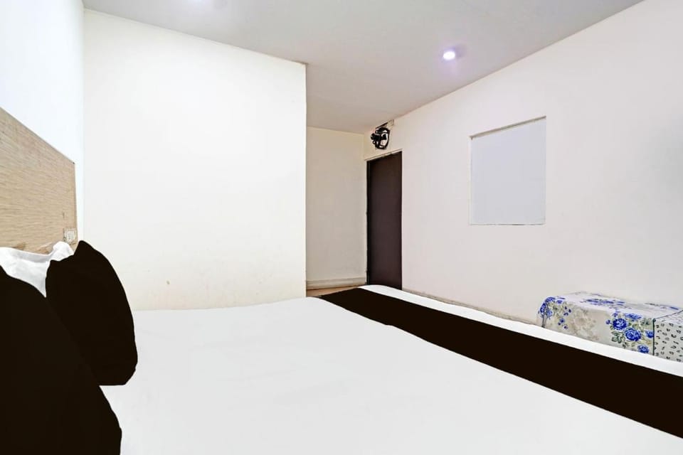 Hotel O The Glory Hotel in Noida