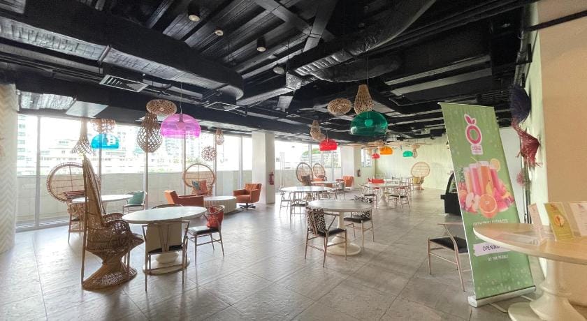 Staycation at Acqua Residences, Iguazu Tower Apartment in Mandaluyong