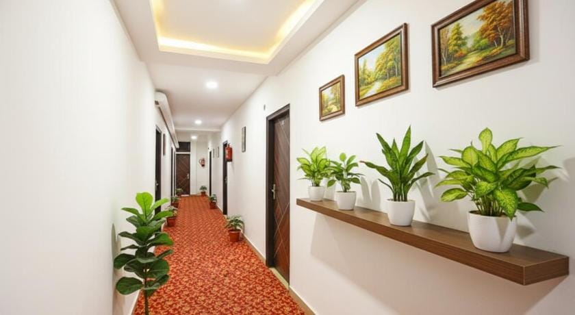 Hotel O Hotel Silver Sky Hotel in Noida