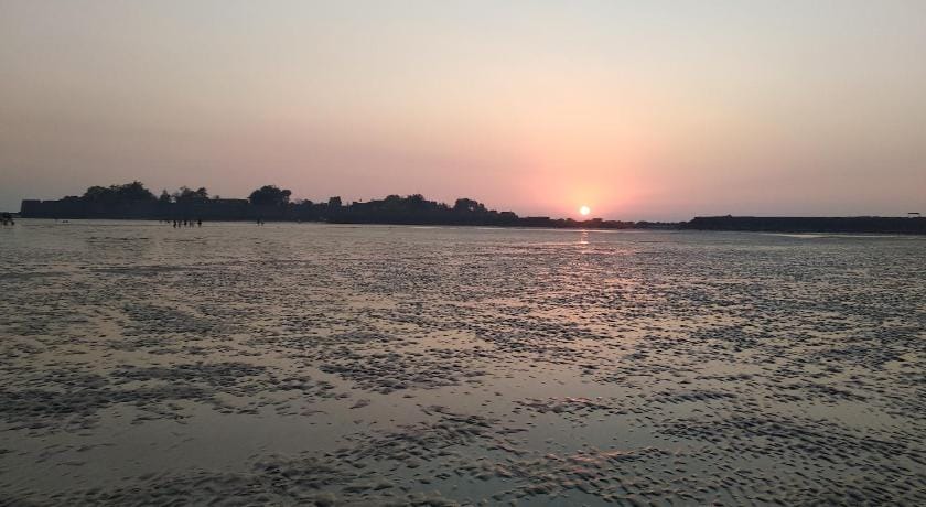 Gulmohar Cottages - Home Stay in Alibag Vacation rental in Alibag