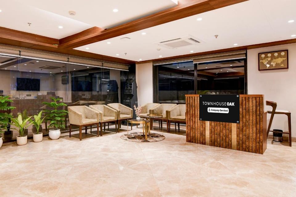 Super Townhouse Oak DLF Newtown Bus Terminal Hotel in Kolkata