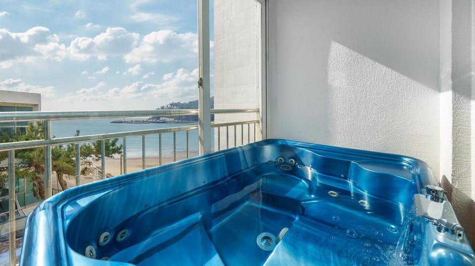 Taean Maumsokui Jip  Pension Bed and Breakfast in South Korea