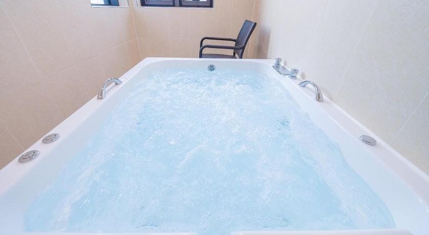 Jecheon The Shine Cheongpung Bed and Breakfast in South Korea