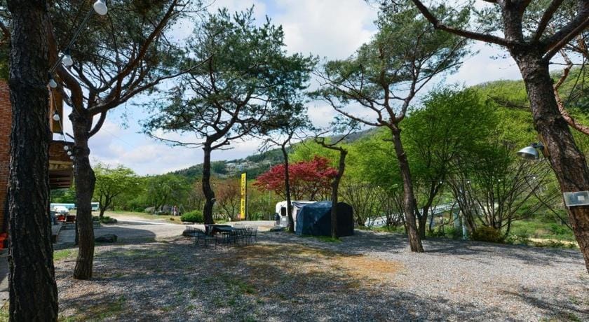 Riverside Forest Pension &amp;amp;amp;amp;amp;amp;amp;amp; Camping Bed and Breakfast in Gyeonggi-do