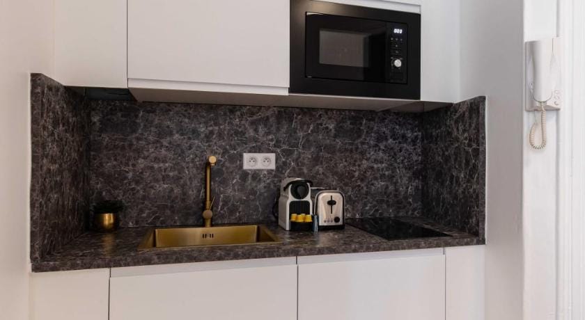 Charming flat - 2BD/6P - Passy / Eiffel Tower Apartment in Paris