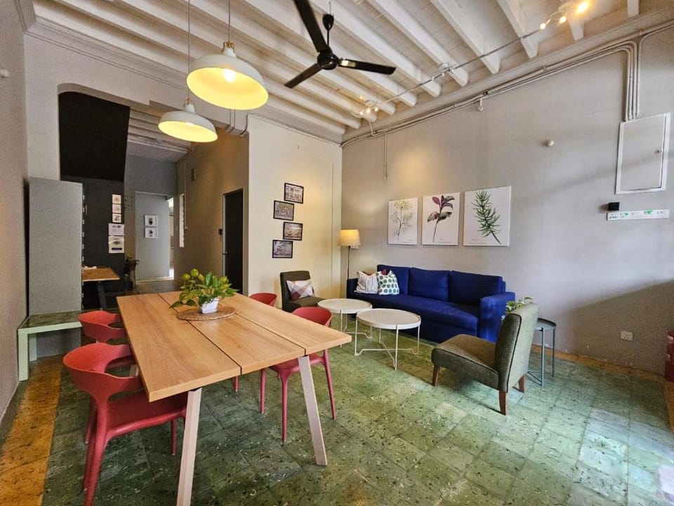 Room4U, near Gleneagles,Island and LGL, Burma Rd Vacation rental in George Town