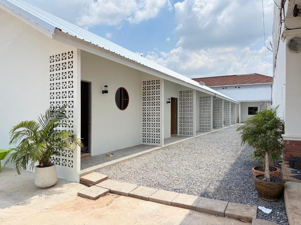 นาหว้าโฮม NAWAHOME ห้องพักปทุมราช อำนาจเจริญ Inn in Laos
