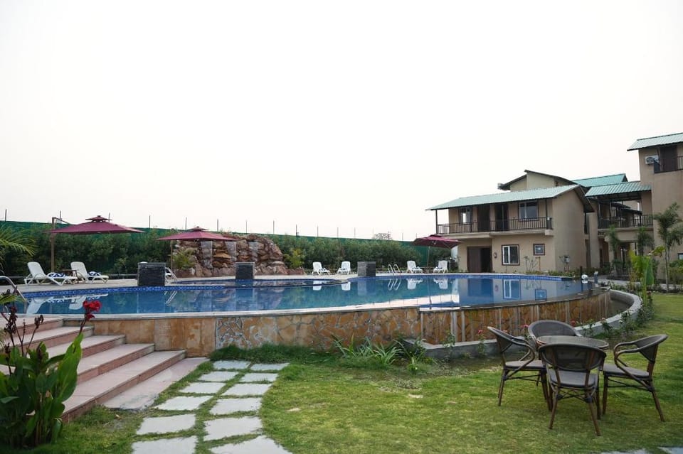 Devsha Jungle Resort Hotel in Uttarakhand