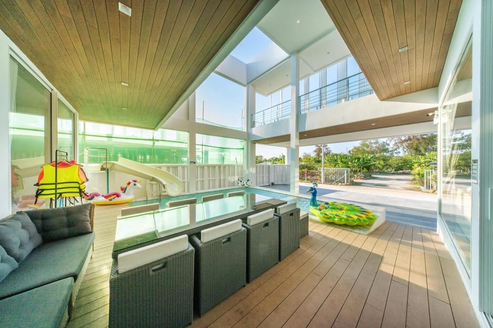 SHIN Lalynn Pool Villa Resort in Chon Buri Changwat