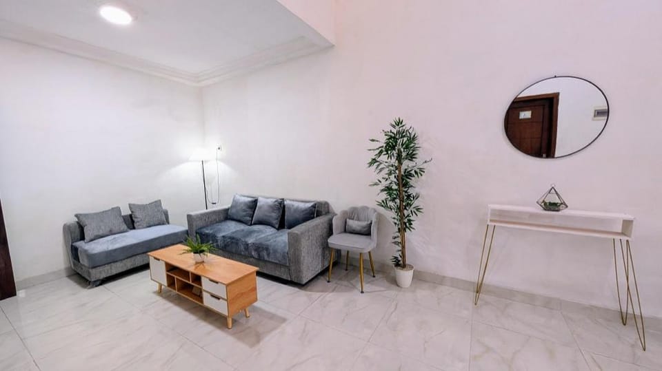 Homey Guesthouse Sukomanunggal Syariah Hotel in Surabaya