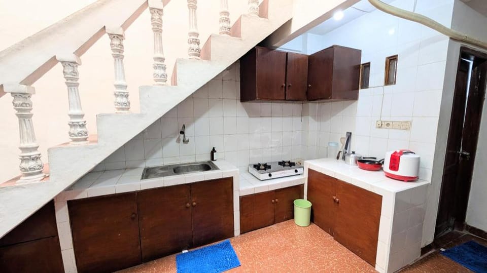 Homey Guesthouse Sukomanunggal Syariah Hotel in Surabaya