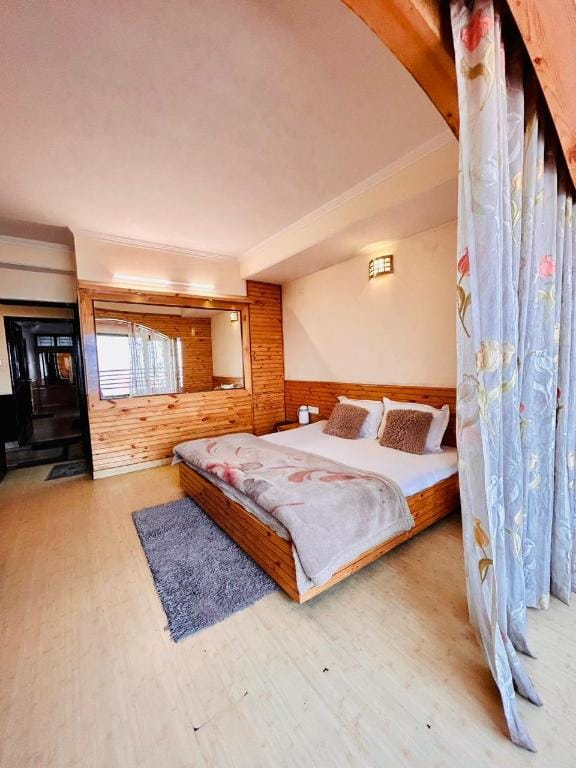 Mountain View Hotel in Shimla