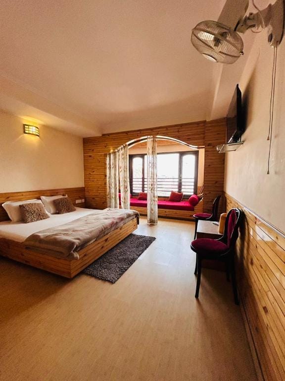 Mountain View Hotel in Shimla