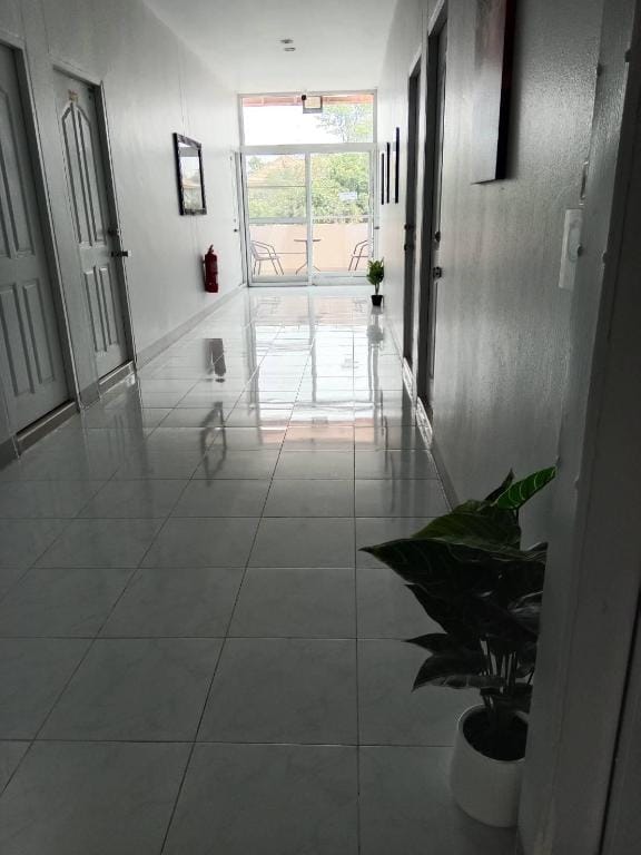 บุญสุข แมนชั่น Hotel in Laos