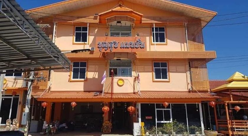 บุญสุข แมนชั่น Hotel in Laos