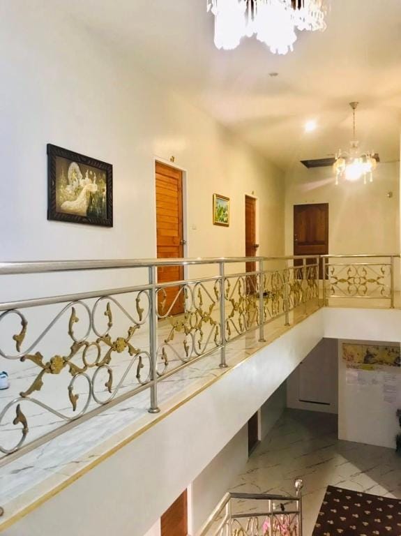 บุญสุข แมนชั่น Hotel in Laos