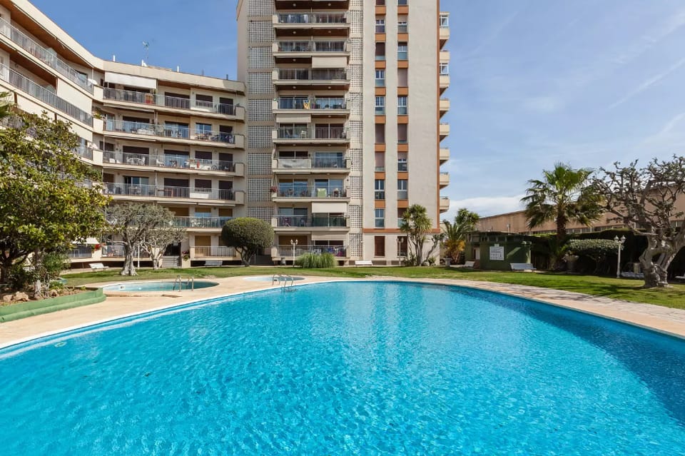 Apartment Muralla with swimming pool Apartment in Maresme
