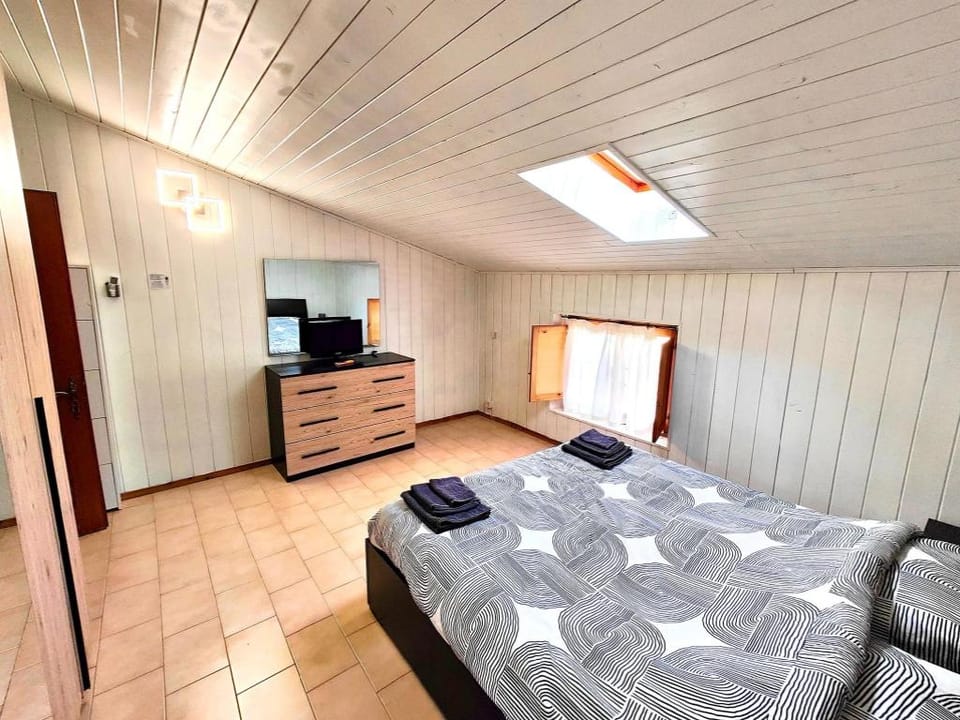 Quiet Two-Room Apartment with Parking Space - Casa Montan Hotel in Aosta